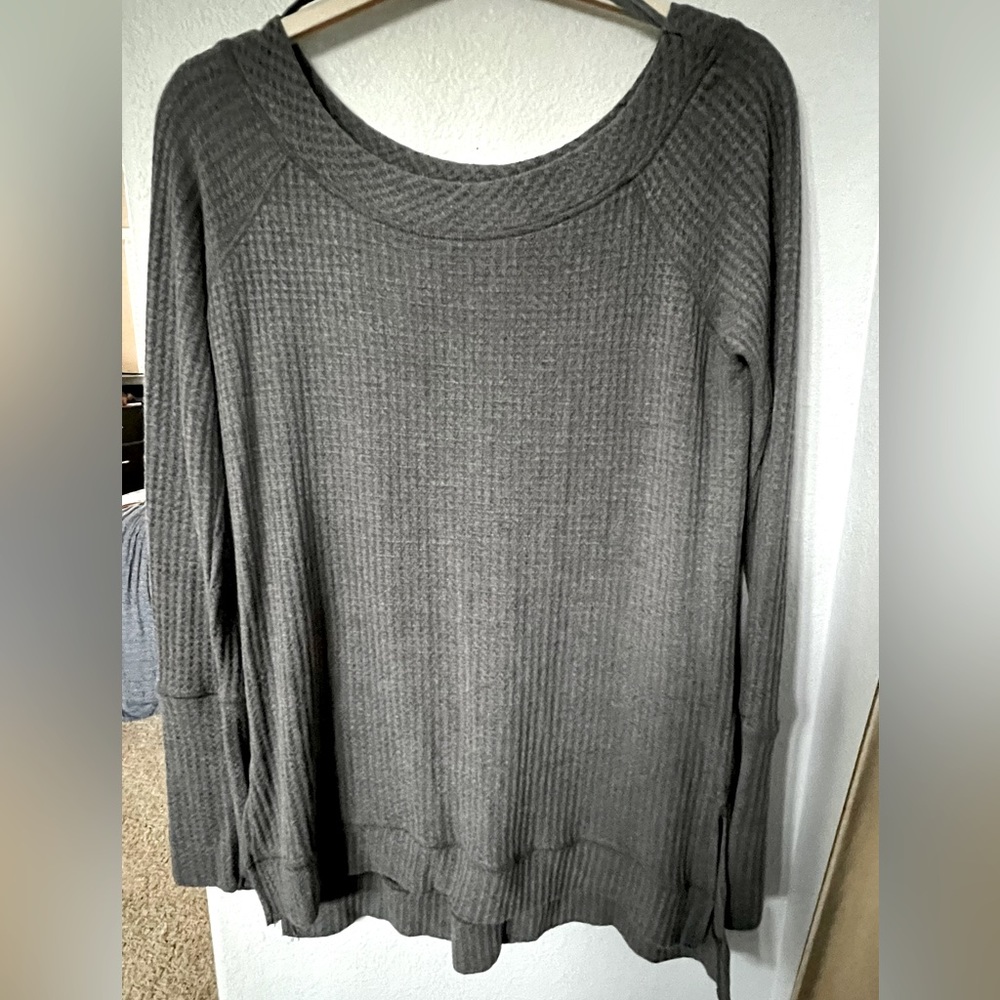 Grey thermal top
